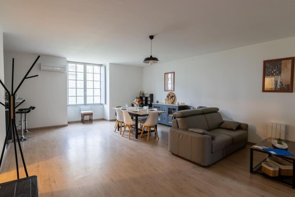 Superbe Appartement Сомюр Экстерьер фото